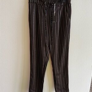 NWT! Elegant Striped Black and Gold Women's Ankle Pants, by Yest, Size 8